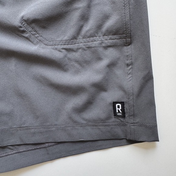 RHONE Essentials 7" Unlined Training Short Mens 2XL Gray Athletic Workout NWT - Picture 2 of 16